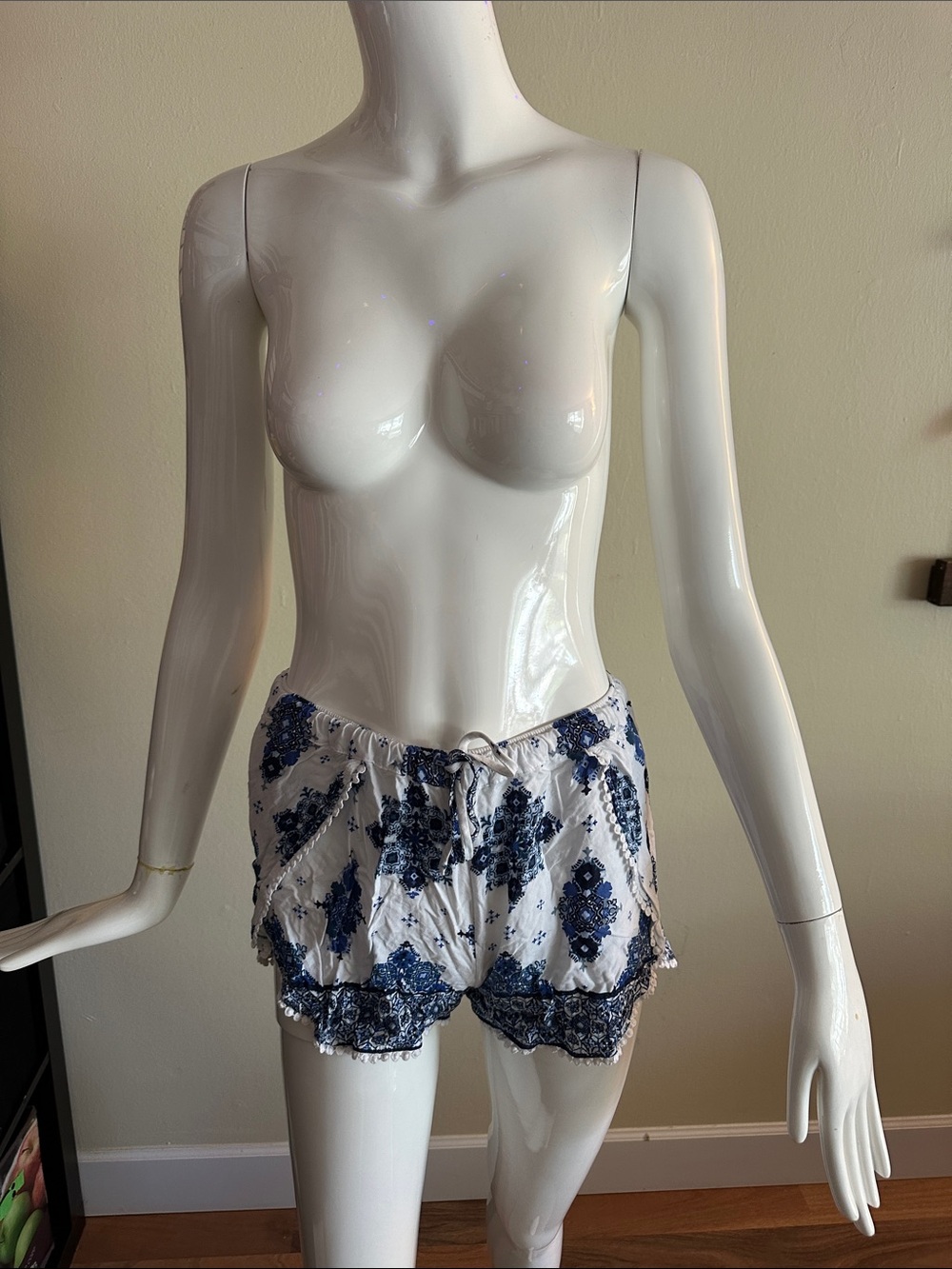 Floral-Print White & Navy Lounge Shorts